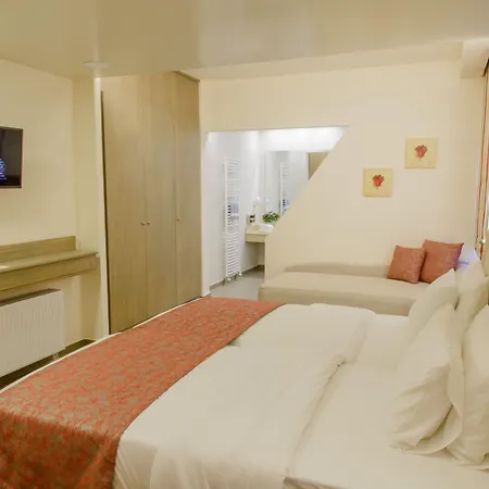 Alkyon & Szálloda Vraháti